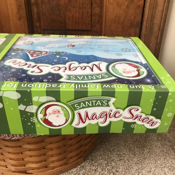 FINAL PRICE - New in Box - Roman - Santa's Magic Snow - Book, Snow, & Stencil - Picture 7 of 7